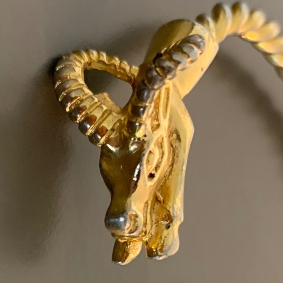 Vintage Goat Head Twisted Metal Cuff Bracelet - Picture 2 of 6